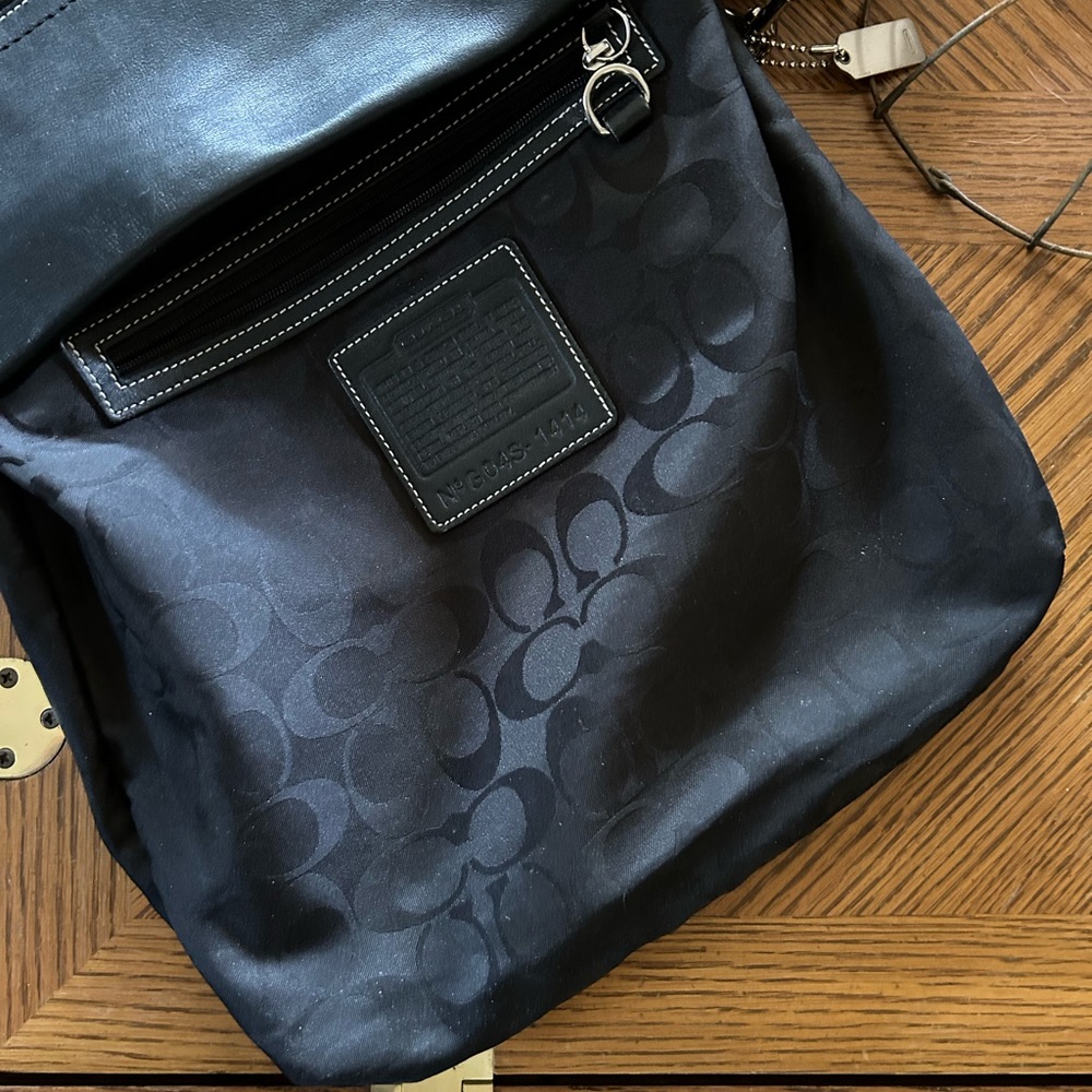 Vintage Coach Legacy Black Leather Shoulder Bag - Picture 10 of 15